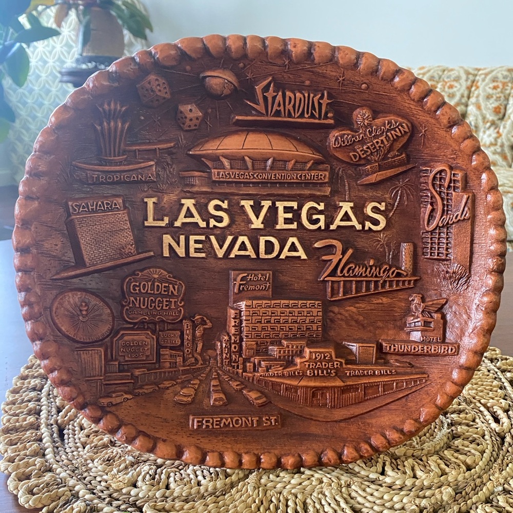 Vintage Las Vegas Souvenir Decorative Plate